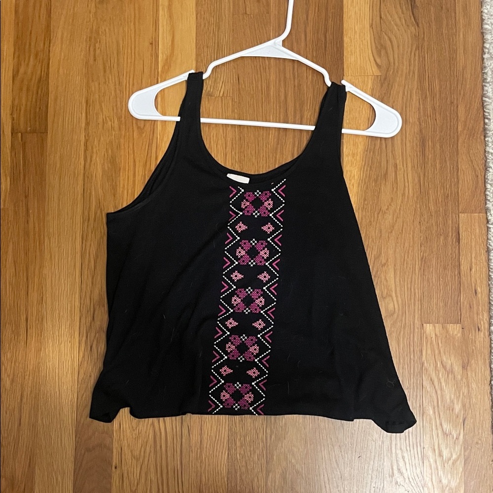 Elegant Black Tank Top with Pink Pattern